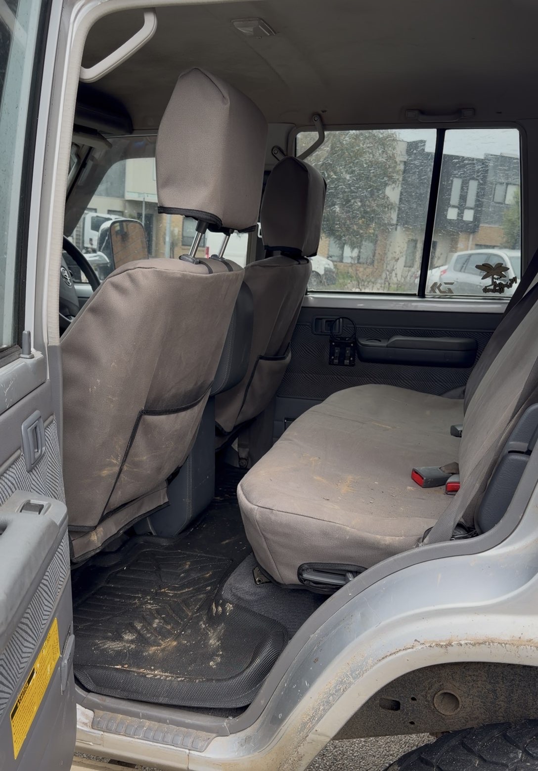 Land Cruiser before exterior detail