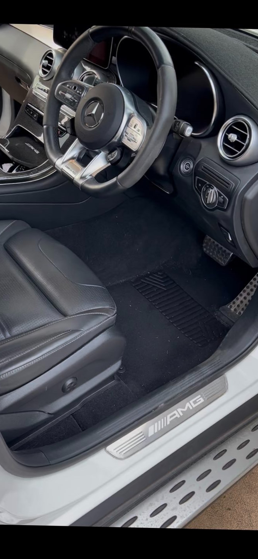 GLC interior detail stage 3, way cleaner now